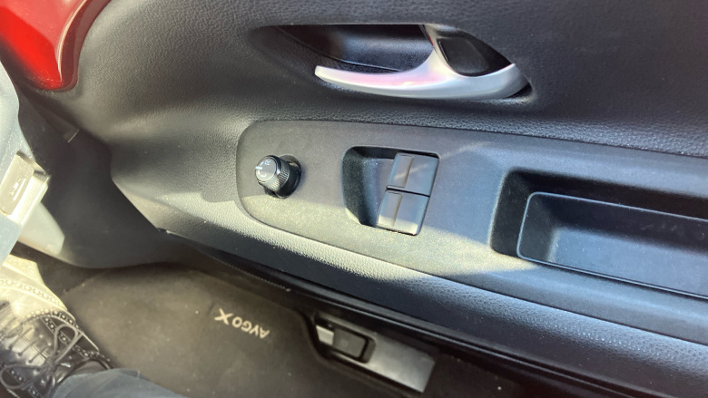 Toyota Aygo X 1.0 VVT-i Edge 5dr Petrol Hatchback